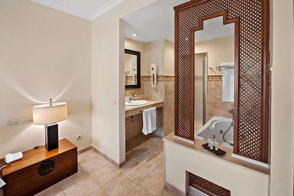 Ramada Hotel & Suites By Wyndham Costa Del Sol Fuengirola Appart hôtel