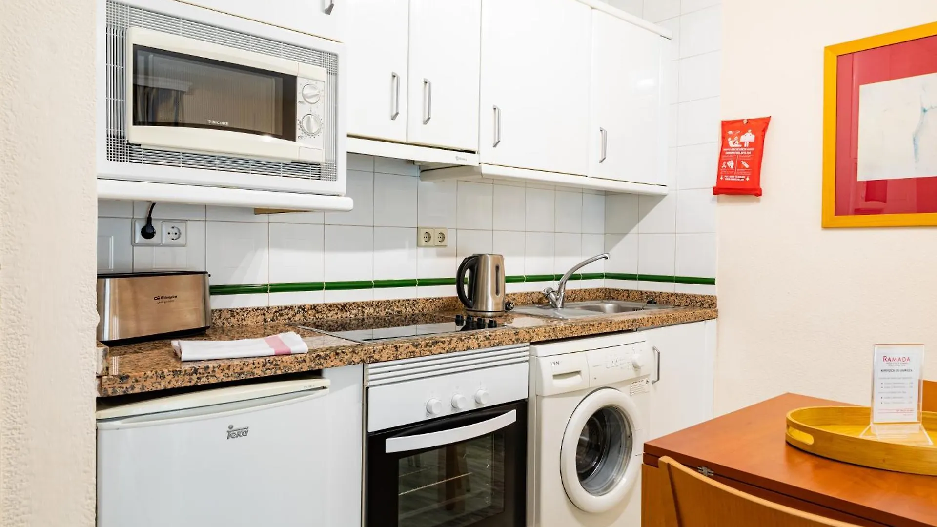 Ramada Hotel & Suites By Wyndham Costa Del Sol Fuengirola 3*,  Espagne