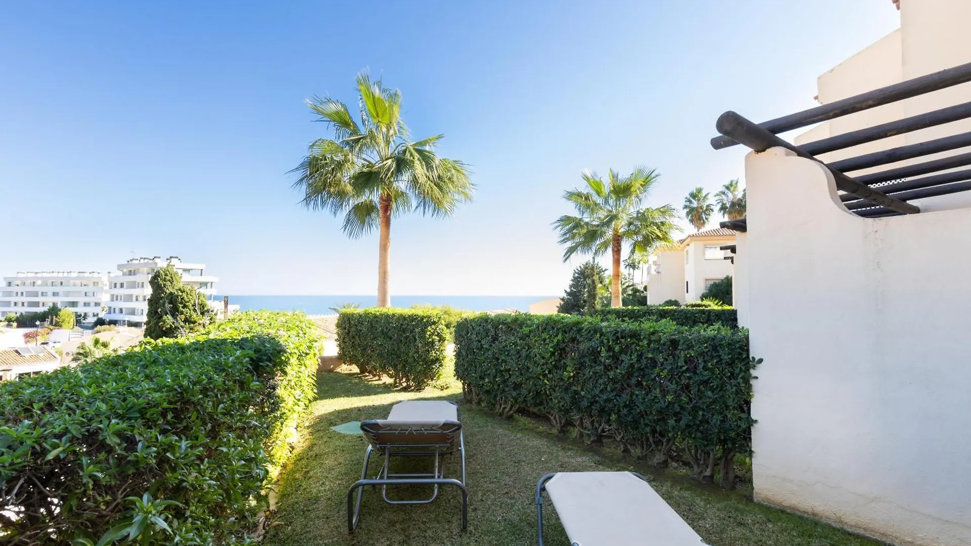 Ramada Hotel & Suites By Wyndham Costa Del Sol Fuengirola Aparthotel