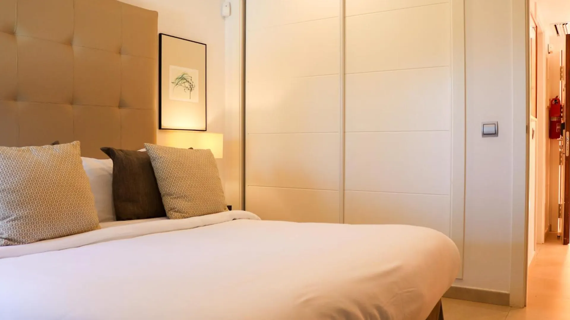 아파트호텔 Ramada Hotel & Suites By Wyndham Costa Del Sol 푸엔히롤라