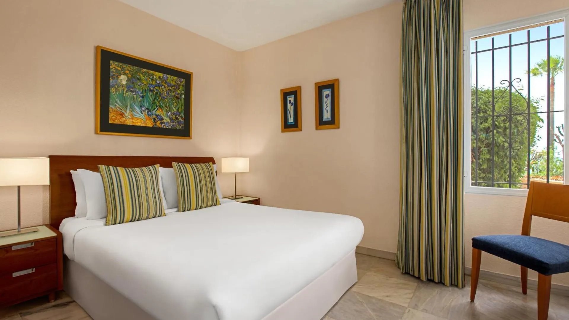*** 아파트호텔 Ramada Hotel & Suites By Wyndham Costa Del Sol 푸엔히롤라 스페인