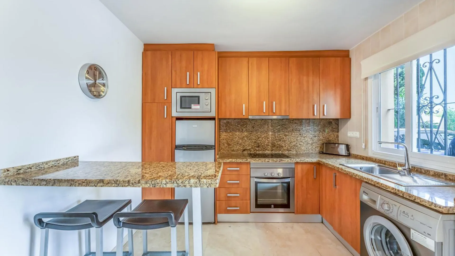 Ramada Hotel & Suites By Wyndham Costa Del Sol Fuengirola Aparthotel