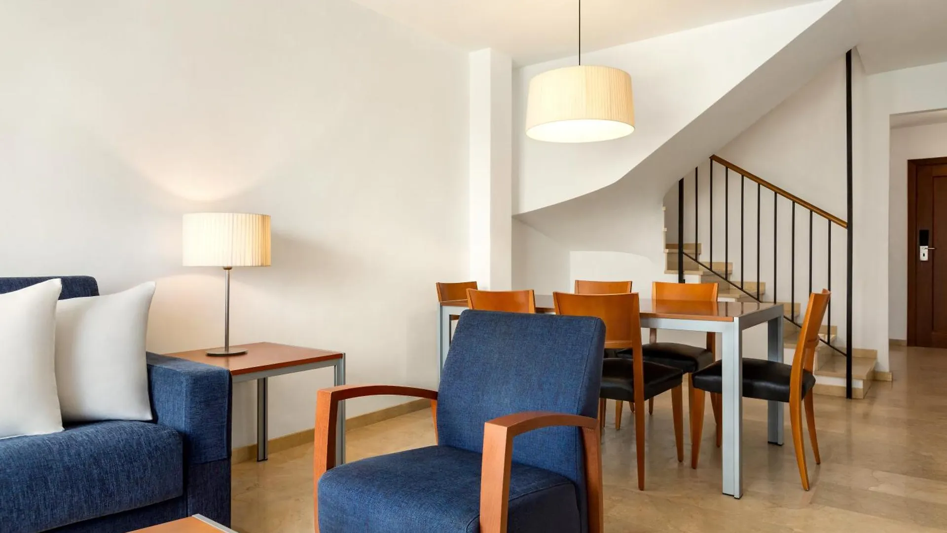 Ramada Hotel & Suites By Wyndham Costa Del Sol 푸엔히롤라