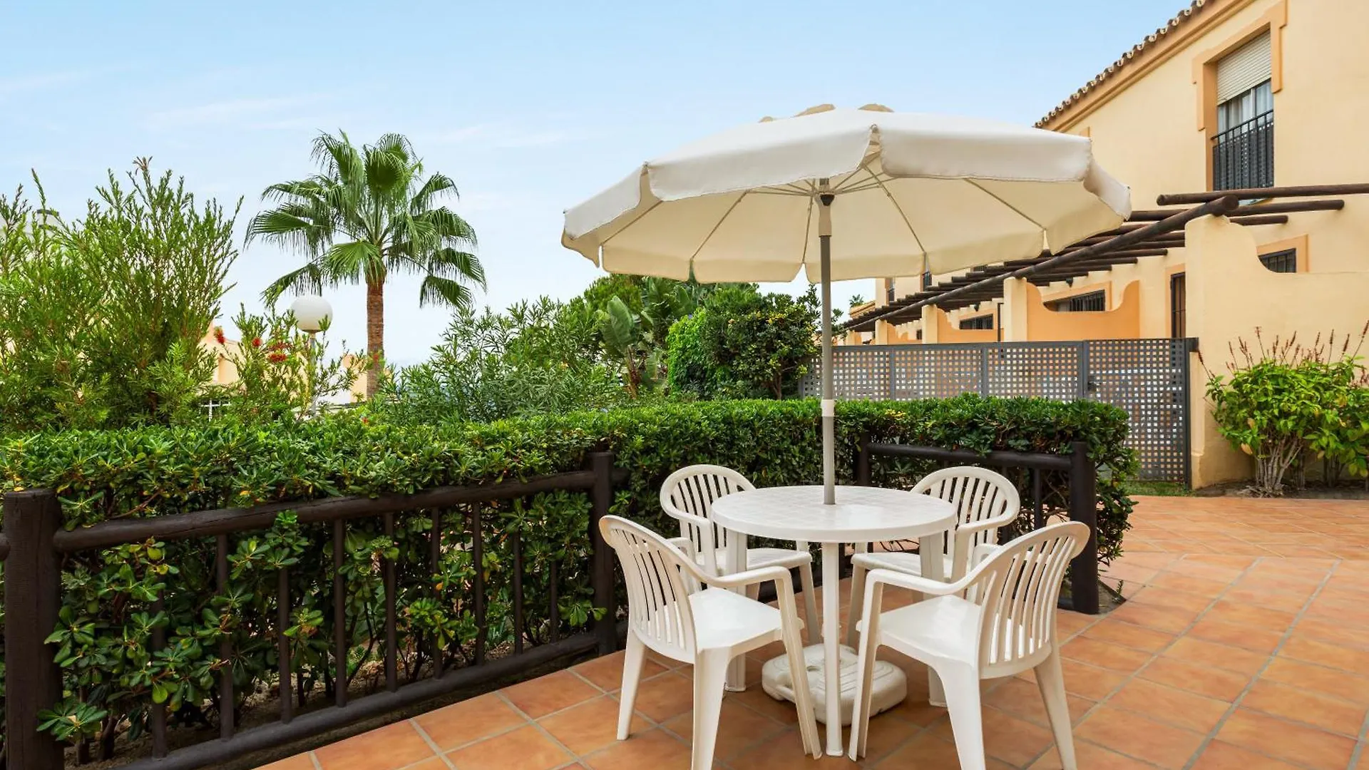 Ramada Hotel & Suites By Wyndham Costa Del Sol Fuengirola Aparthotel
