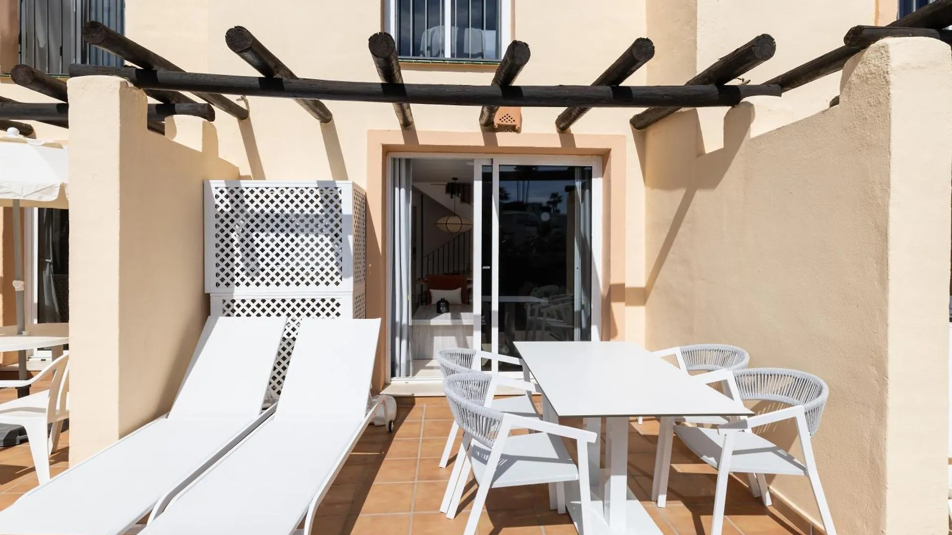 *** Appart hôtel Ramada Hotel & Suites By Wyndham Costa Del Sol Fuengirola Espagne