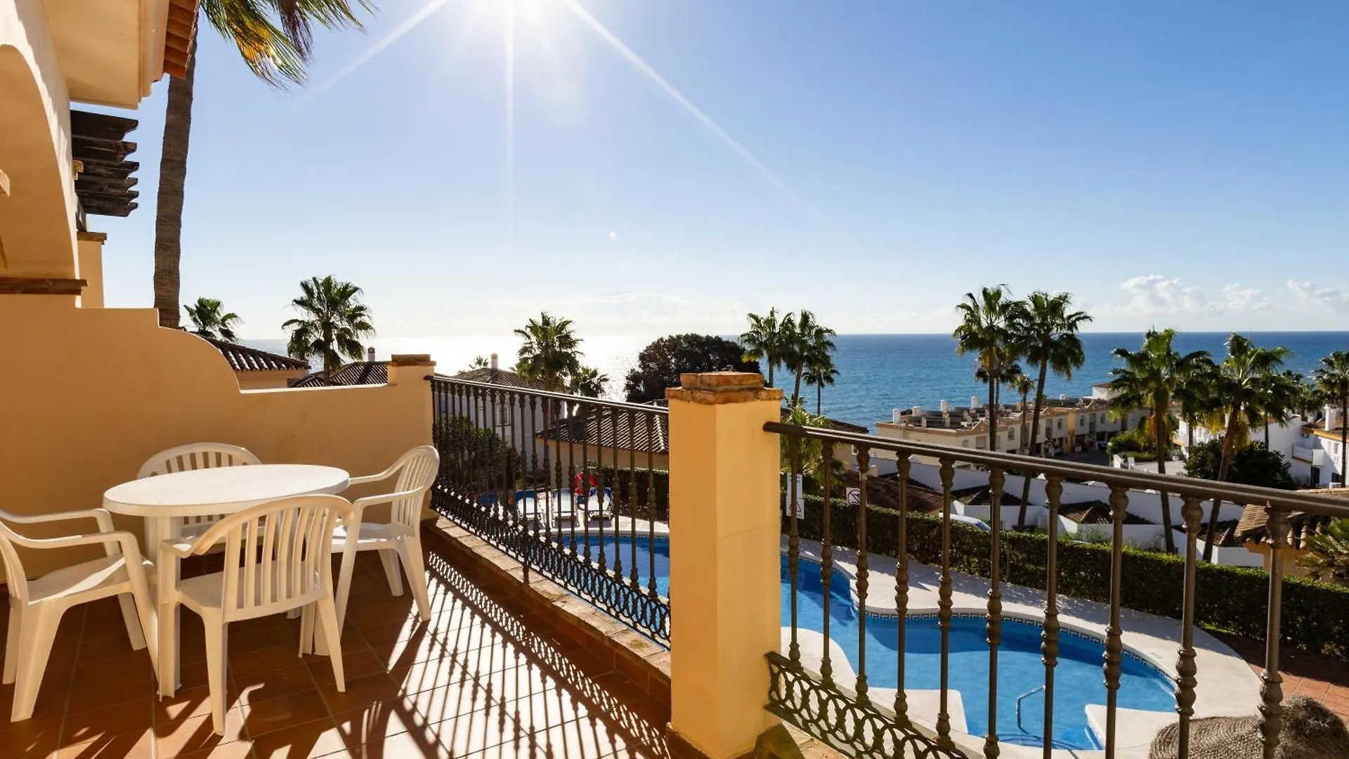 Ramada Hotel & Suites By Wyndham Costa Del Sol Fuengirola Spanien