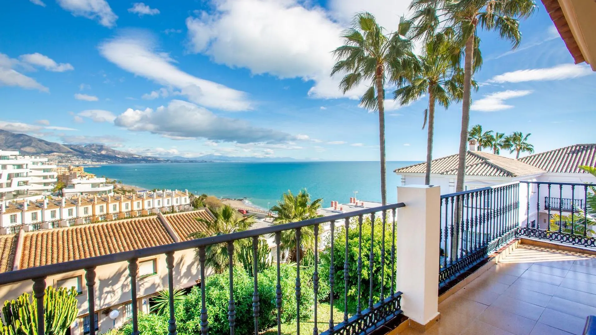 Hotel apartamentowy Ramada Hotel & Suites By Wyndham Costa Del Sol Fuengirola